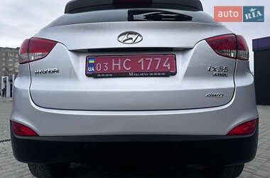 Внедорожник / Кроссовер Hyundai ix35 2011 в 
