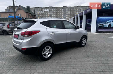Внедорожник / Кроссовер Hyundai ix35 2011 в 