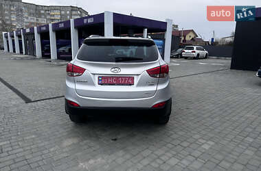 Внедорожник / Кроссовер Hyundai ix35 2011 в 