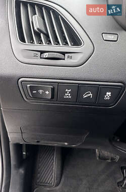 Внедорожник / Кроссовер Hyundai ix35 2011 в 