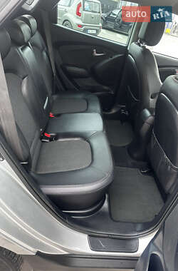 Внедорожник / Кроссовер Hyundai ix35 2011 в 