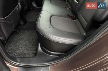 Внедорожник / Кроссовер Hyundai ix35 2014 в 