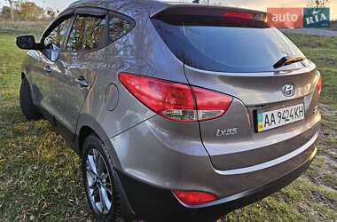 Внедорожник / Кроссовер Hyundai ix35 2013 в 
