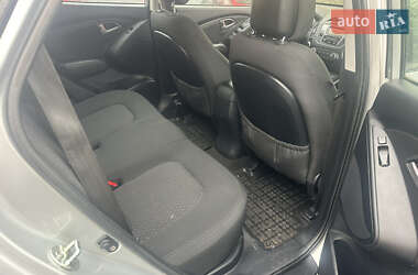 Позашляховик / Кросовер Hyundai ix35 2011 в 