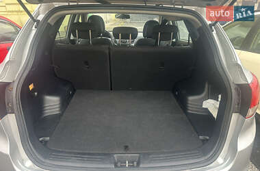 Позашляховик / Кросовер Hyundai ix35 2011 в 