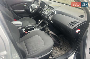 Позашляховик / Кросовер Hyundai ix35 2011 в 