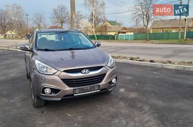 Позашляховик / Кросовер Hyundai ix35 2015 в 