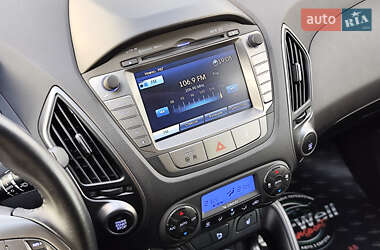 Позашляховик / Кросовер Hyundai ix35 2014 в 