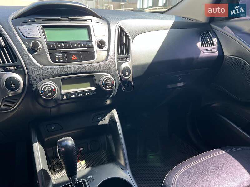 Позашляховик / Кросовер Hyundai ix35 2011 в Одесі