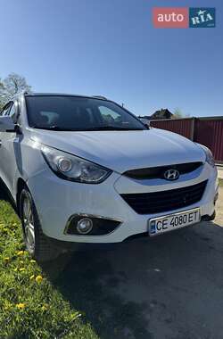 Внедорожник / Кроссовер Hyundai ix35 2010 в 