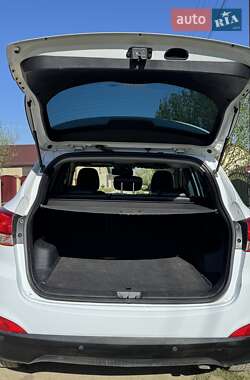 Внедорожник / Кроссовер Hyundai ix35 2010 в 