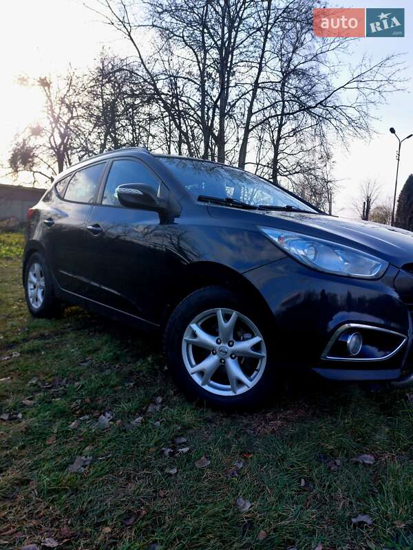 Позашляховик / Кросовер Hyundai ix35 2010 в Кам'янці-Бузькій