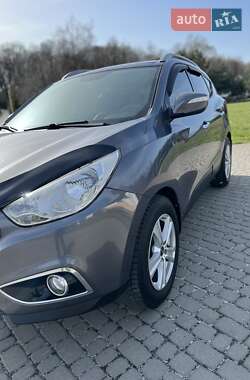 Внедорожник / Кроссовер Hyundai ix35 2011 в 