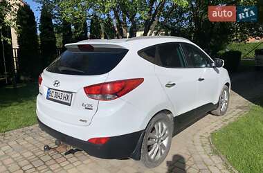 Позашляховик / Кросовер Hyundai ix35 2010 в 