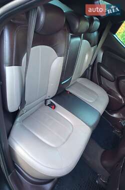 Внедорожник / Кроссовер Hyundai ix35 2010 в 