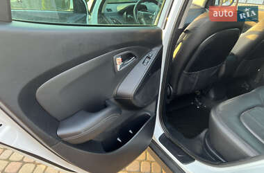 Позашляховик / Кросовер Hyundai ix35 2011 в 
