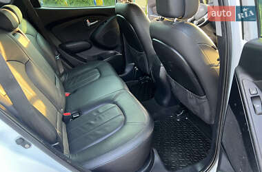 Позашляховик / Кросовер Hyundai ix35 2011 в 