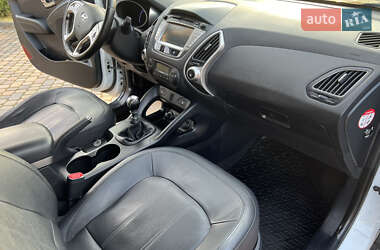 Позашляховик / Кросовер Hyundai ix35 2011 в 