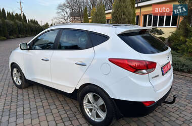 Позашляховик / Кросовер Hyundai ix35 2011 в 