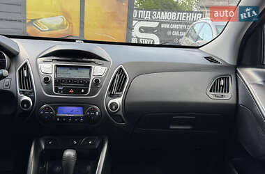 Позашляховик / Кросовер Hyundai ix35 2011 в 