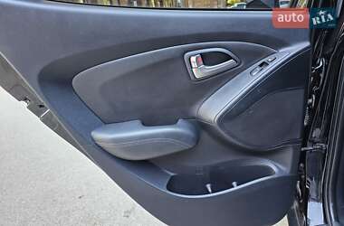 Позашляховик / Кросовер Hyundai ix35 2012 в 