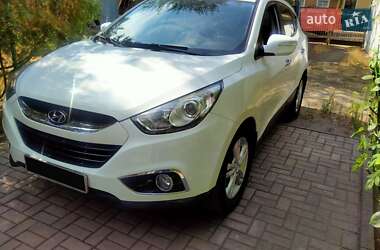 Позашляховик / Кросовер Hyundai ix35 2012 в 