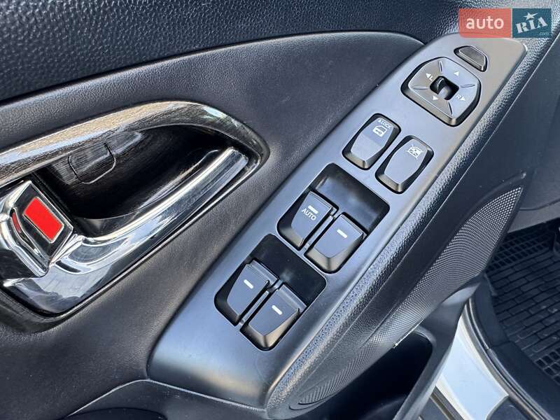 Позашляховик / Кросовер Hyundai ix35 2013 в Дніпрі
