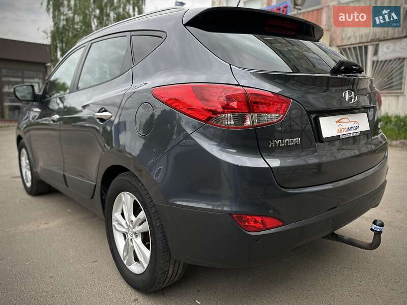 Позашляховик / Кросовер Hyundai ix35 2010 в Сумах