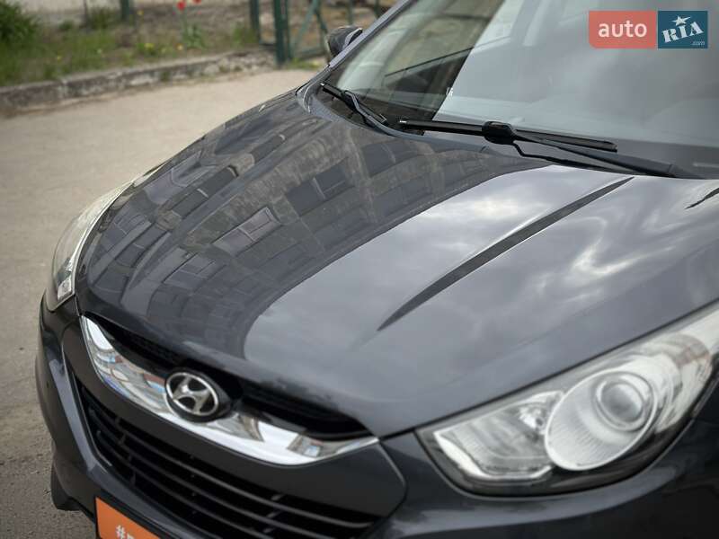 Позашляховик / Кросовер Hyundai ix35 2010 в Сумах