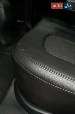 Позашляховик / Кросовер Hyundai ix35 2013 в 