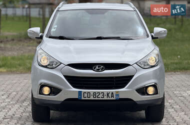 Позашляховик / Кросовер Hyundai ix35 2011 в 