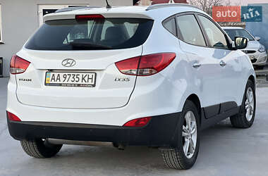 Позашляховик / Кросовер Hyundai ix35 2011 в 
