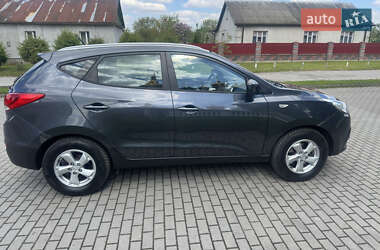 Позашляховик / Кросовер Hyundai ix35 2010 в 