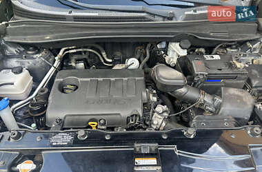 Позашляховик / Кросовер Hyundai ix35 2010 в 