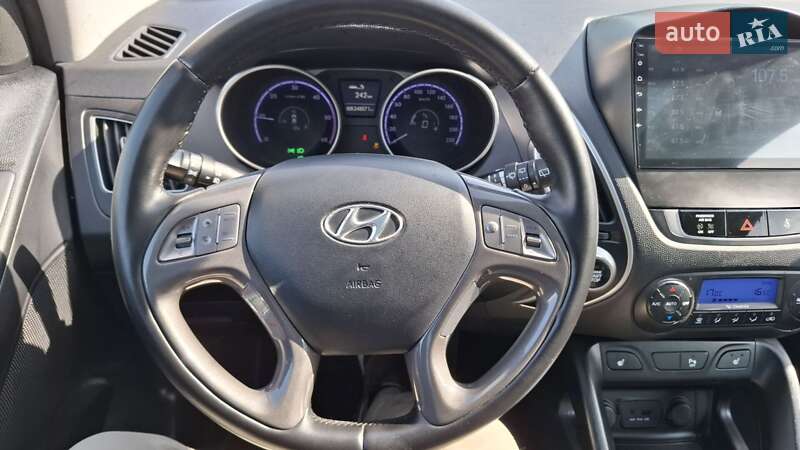 Позашляховик / Кросовер Hyundai ix35 2011 в Радивиліві