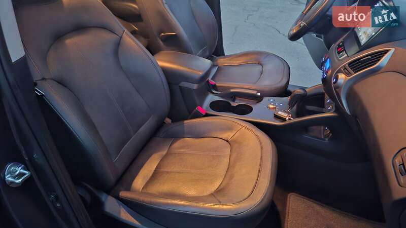 Позашляховик / Кросовер Hyundai ix35 2011 в Радивиліві
