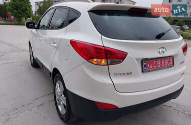 Внедорожник / Кроссовер Hyundai ix35 2012 в 