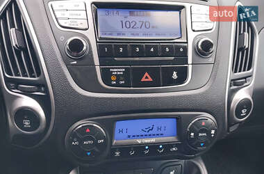 Внедорожник / Кроссовер Hyundai ix35 2012 в 