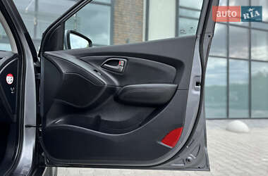 Внедорожник / Кроссовер Hyundai ix35 2014 в 