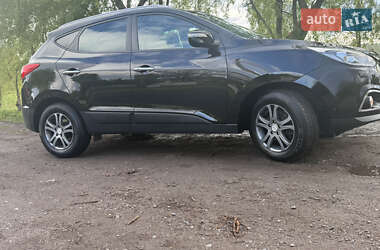 Позашляховик / Кросовер Hyundai ix35 2015 в 