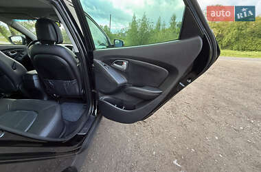 Позашляховик / Кросовер Hyundai ix35 2015 в 