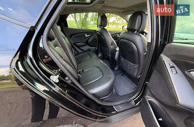 Позашляховик / Кросовер Hyundai ix35 2015 в 