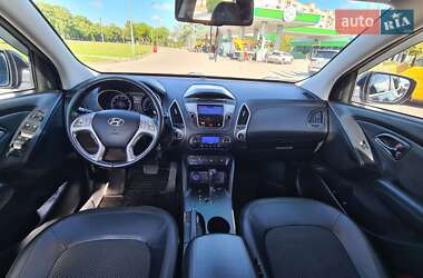 Позашляховик / Кросовер Hyundai ix35 2010 в 