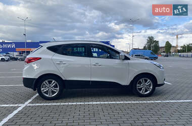 Внедорожник / Кроссовер Hyundai ix35 2013 в 