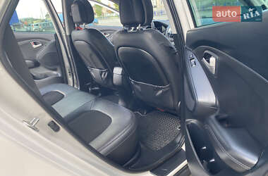 Внедорожник / Кроссовер Hyundai ix35 2013 в 