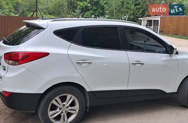 Позашляховик / Кросовер Hyundai ix35 2010 в 