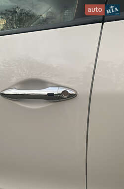 Позашляховик / Кросовер Hyundai ix35 2011 в 
