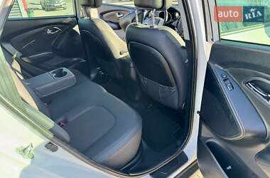 Позашляховик / Кросовер Hyundai ix35 2012 в 