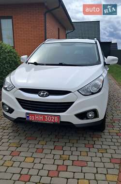 Позашляховик / Кросовер Hyundai ix35 2013 в 