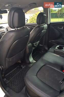 Позашляховик / Кросовер Hyundai ix35 2013 в 